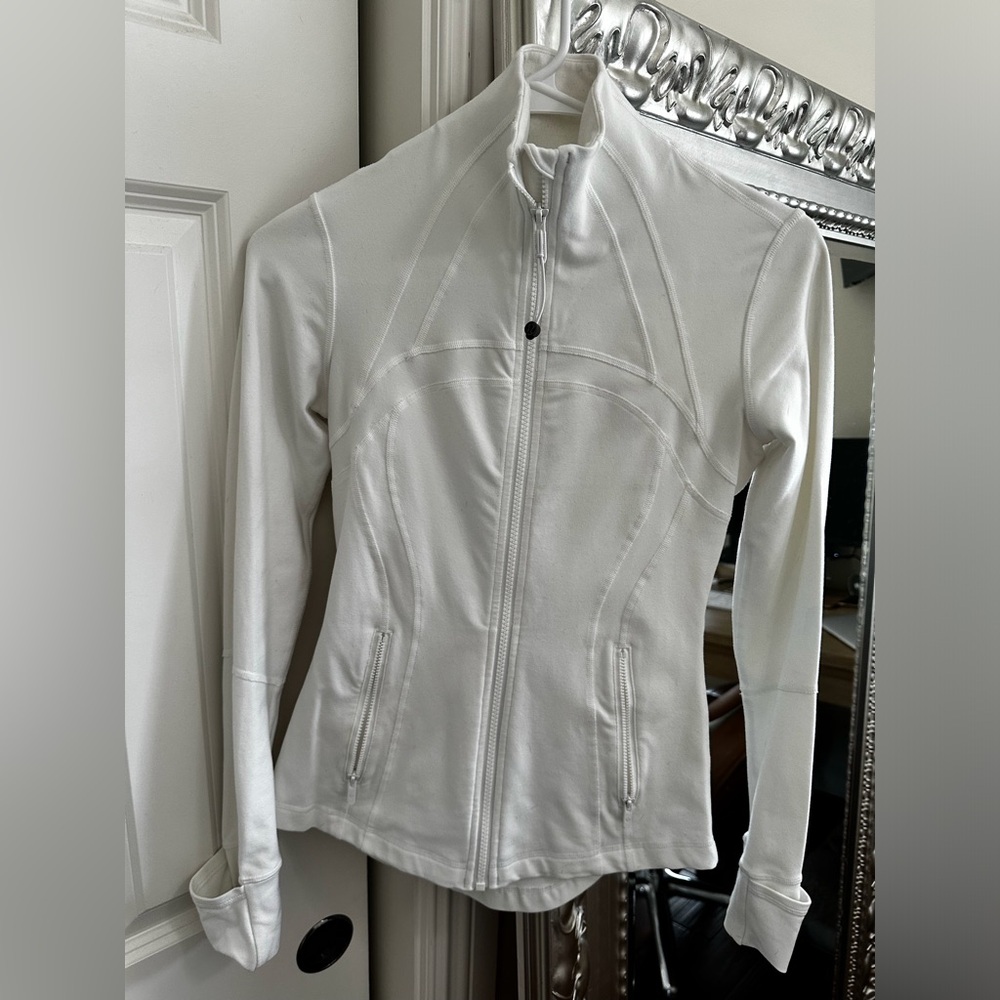 Used - lightly worn - Lululemon ladies white jacket, no tags, size small